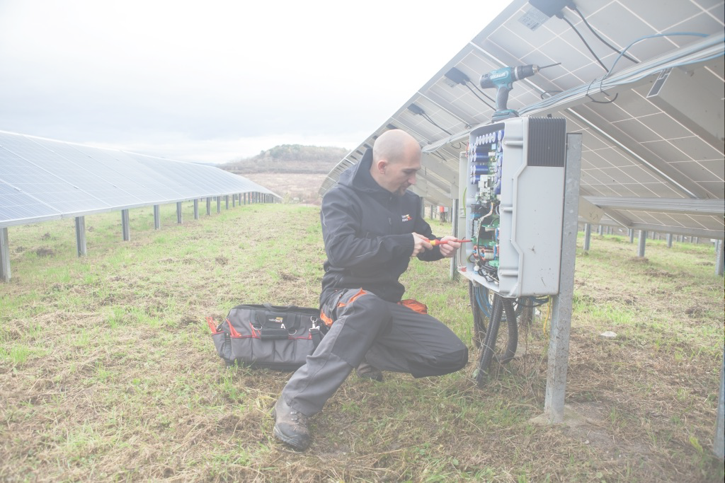 Mastering Solar System Electrical Implementations - MSSEI